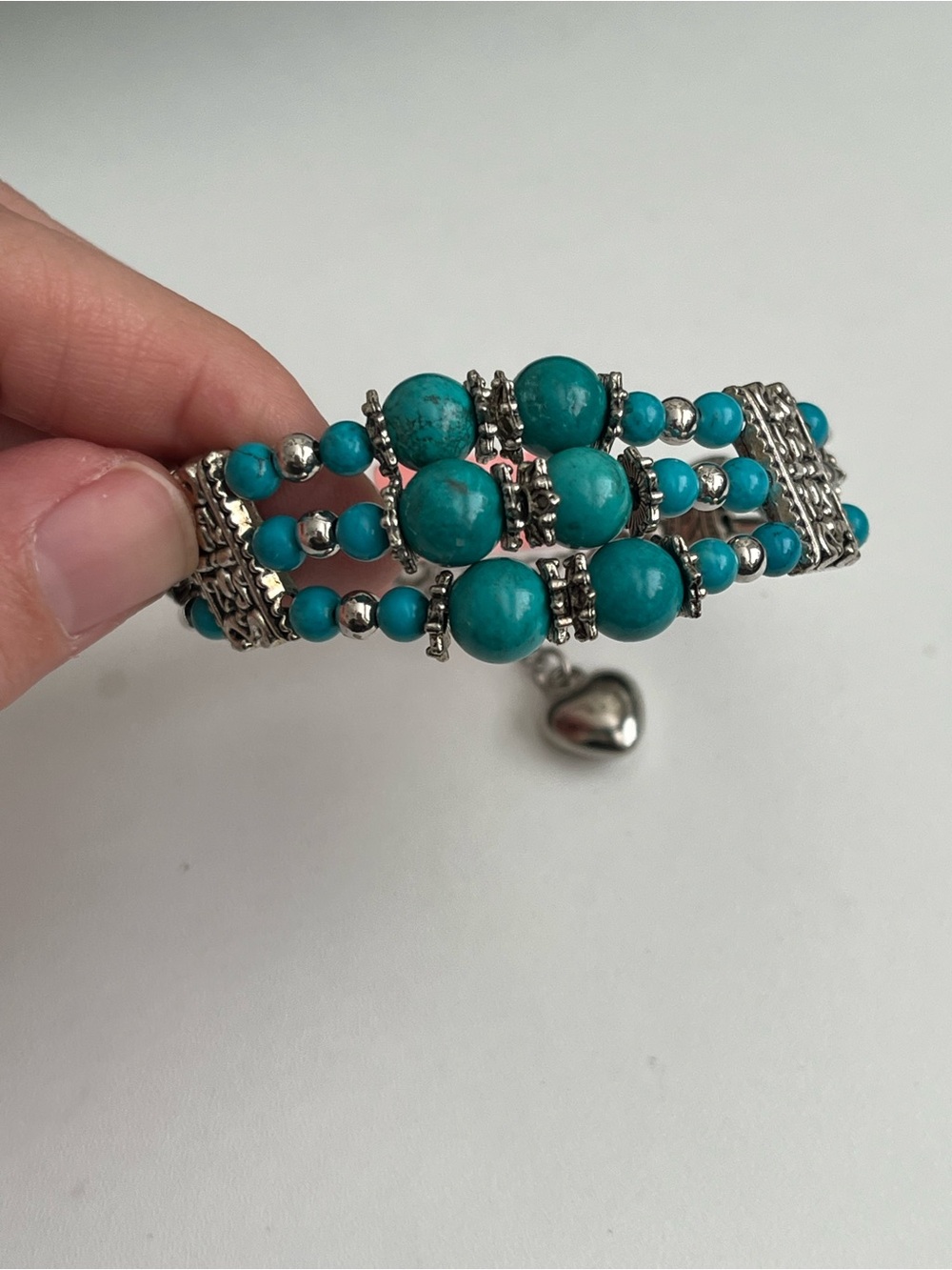 NWT Blue beaded silver tone bracelet